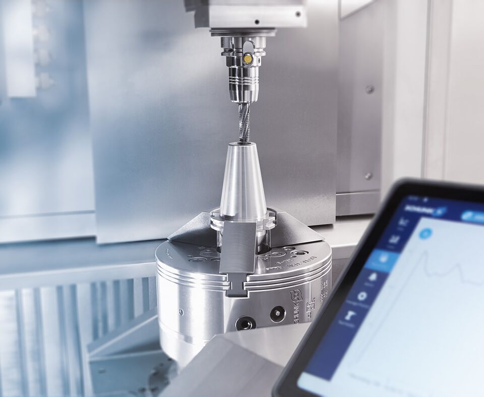 Höchste Präzision beim Gewindebohren: Schunk-Maschinen im Einsatz für exakte Fertigungsergebnisse.