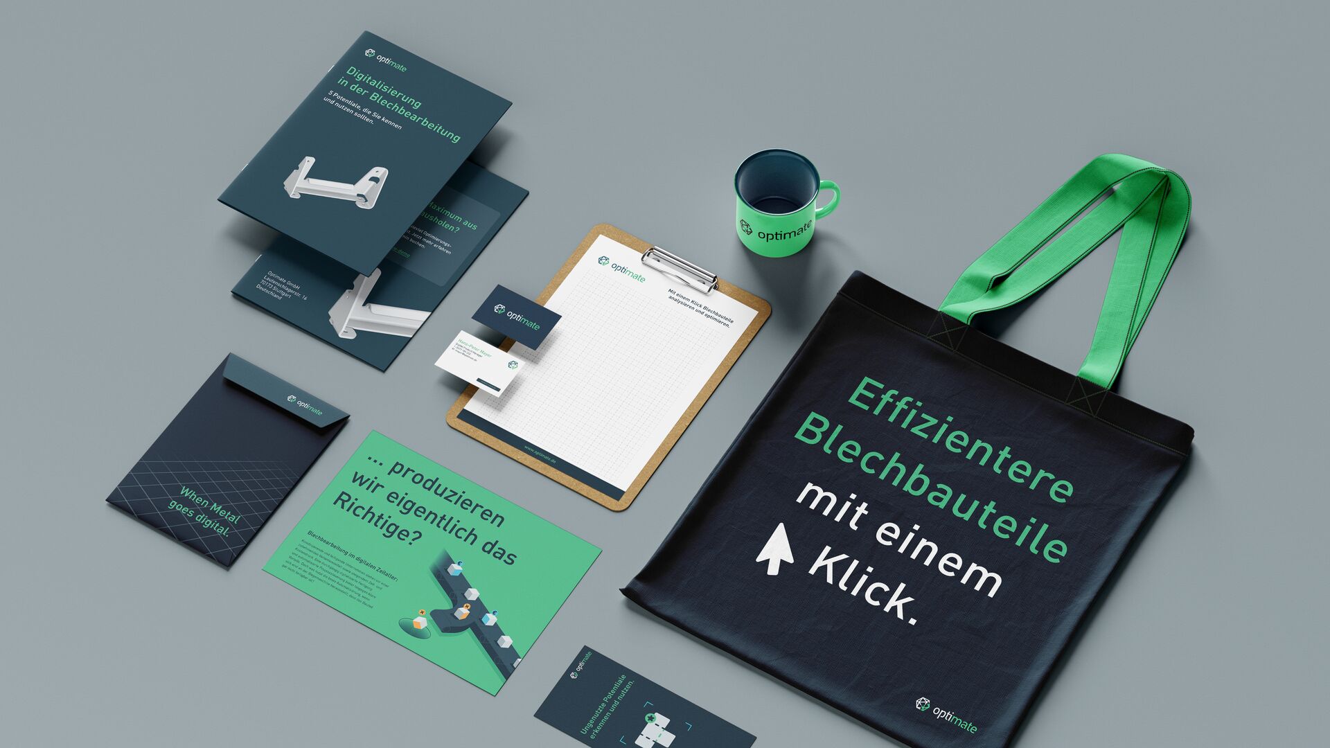 Sammlung der Geschäftsausstattung von Optimate, inklusive Tasche, Visitenkarten und Umschlägen