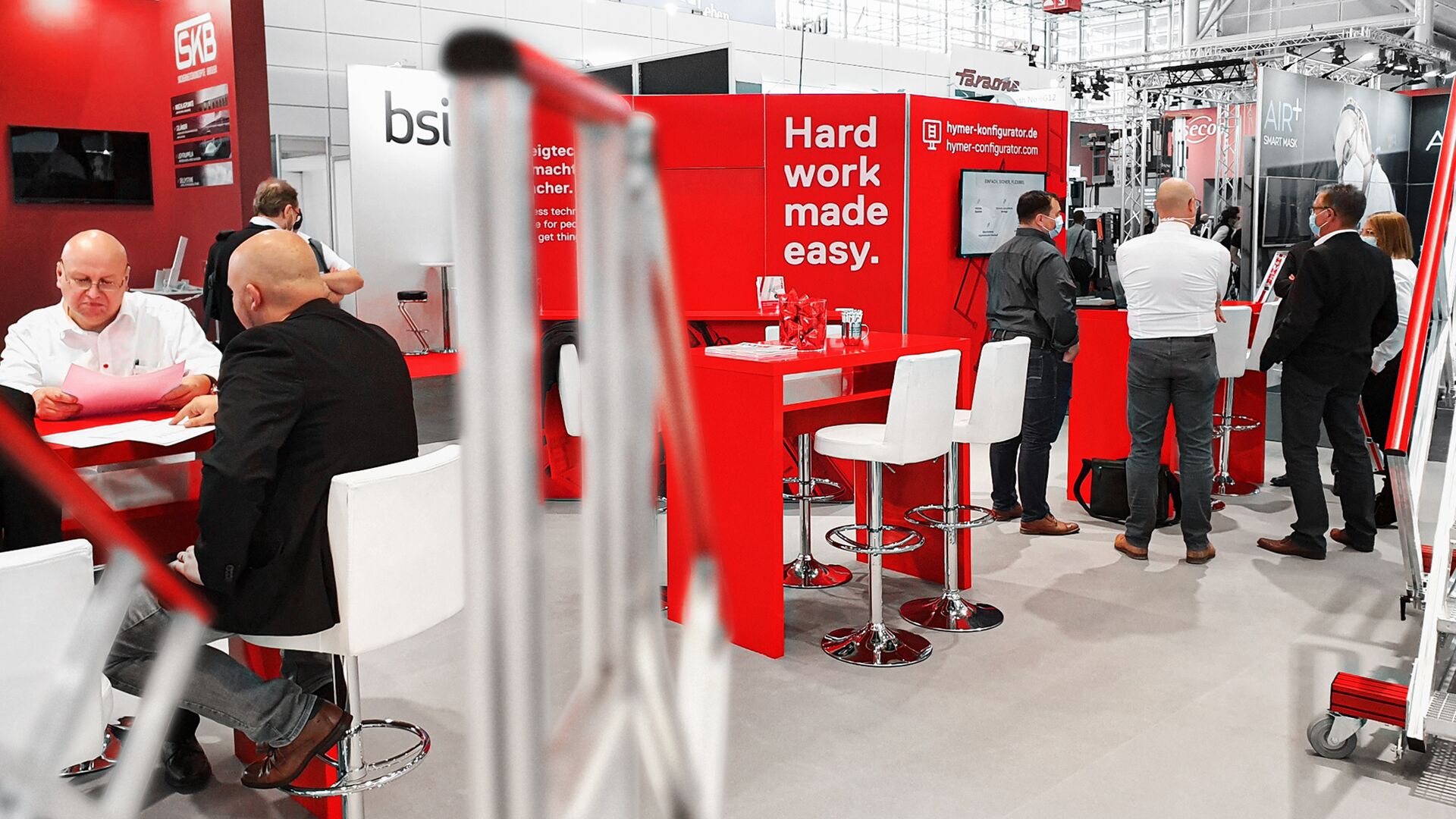 Dynamik auf der Messe: Der Hymer-Stand als Treffpunkt für Austausch, Innovation und Inspiration.